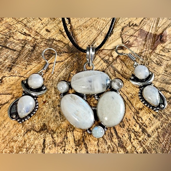 Multiple Rainbow Moonstone Pendant & Earrings - Picture 8 of 10